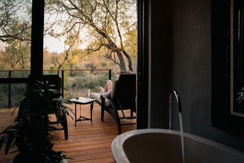 Simbambili Game Lodge: Private Veranda