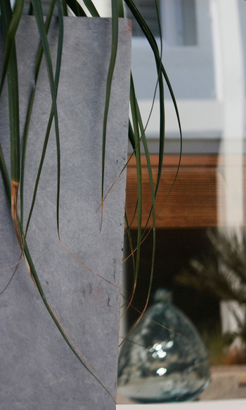 Swakopmund Luxury Suites: Glasflasche