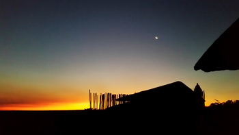 Tau Pan Camp Tau Pan Camp: Mond überm Camp