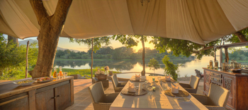Time + Tide Chongwe Suites: Albida - Esstisch