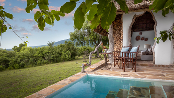 Beho Beho Camp: Pool mit Sitzecke