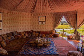 Duke's Camp: Kissen- und Teppichlager