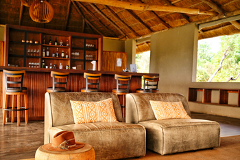 Chikunto Safari Lodge Chikunto Safari Lodge: Bar
