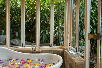 Gibb's Farm: Badewanne