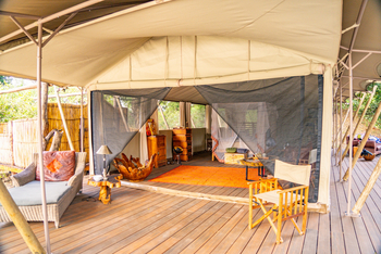 Painted Dogs Lagoon Camp: Privates Deck