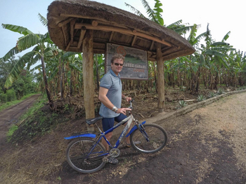 Crater Safari Lodge: Biketour