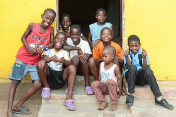 Flatdogs Camp: Kinder aus Kawaza Village