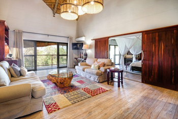 Ilala Lodge: Executive Suite - Lounge und Balkon