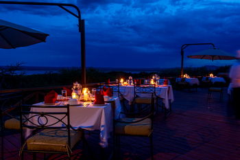 Lake Burunge Tented Lodge: Dinner