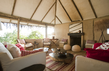 Lamai Serengeti Lamai Serengeti: Lounge mit Kamin
