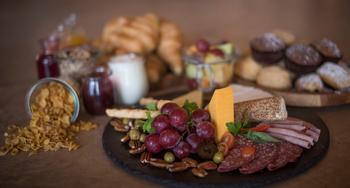 Onguma The Fort: Food and Drink