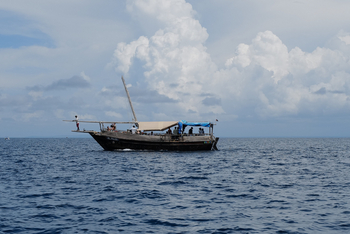 Alfajiri Villas Alfajiri Villas: Segelboot seitlich