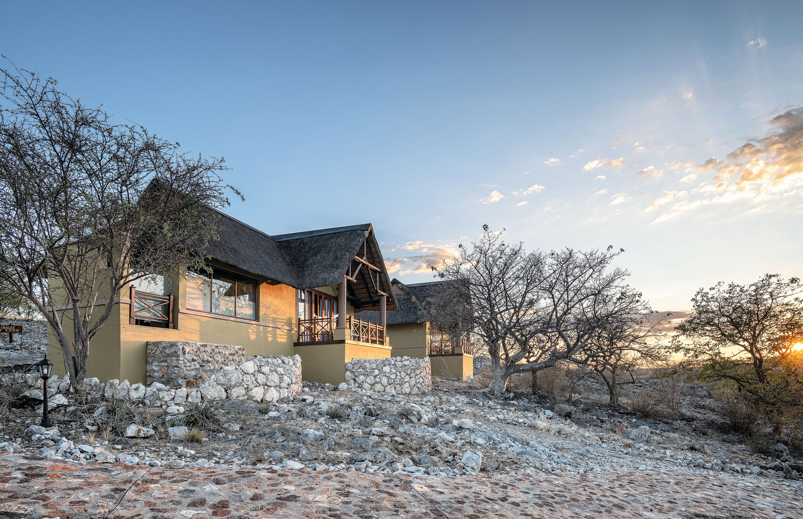 Epacha Game Lodge Epacha Game Lodge: Chalet am Hang