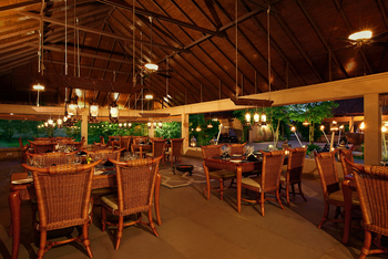 Tuli Tiger Corridor: Tische im Restaurant