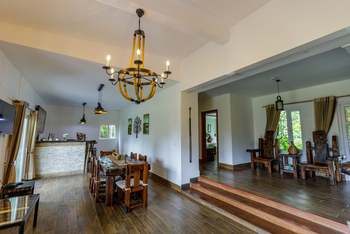 Amakoro Songa Lodge: Innenbereich