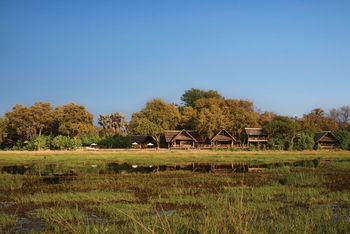 Belmond Khwai River Lodge: Hauptgebäude am Fluss