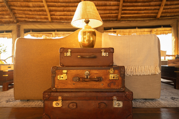 Elewana Serengeti Pioneer Camp: Alte Koffer