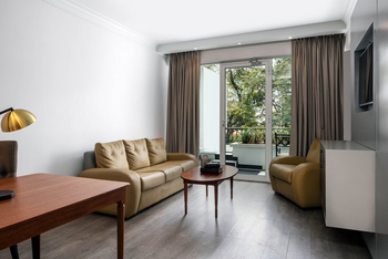 Four Points Arusha Hotel: Premium Suite