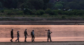 Luambe Camp: Walkingsafari am Morgen