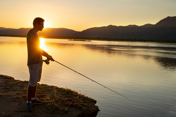 Nyamatusi Camp Nyamatusi Camp: Angeln bei Sonnenuntergang