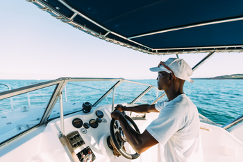 Santorini Mozambique: Skipper