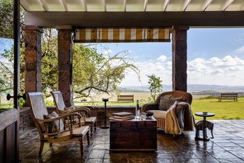 Singita Sasakwa Lodge: Veranda