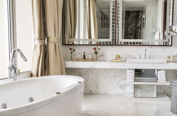 Taj Santacruz, Mumbai: Presidential Bad