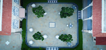 The Kipling Lodge: Gepflasterter Innenhof