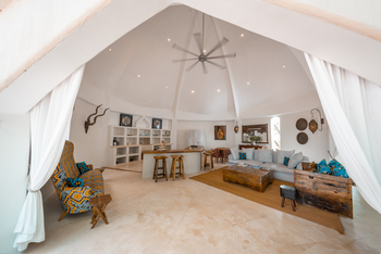 Xanadu Villas: Interior Mlima Villa