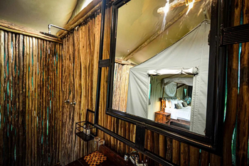 Mogogelo Camp Mogogelo Camp: Gästezelt - Bad