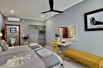 River View Lodge: Room 8