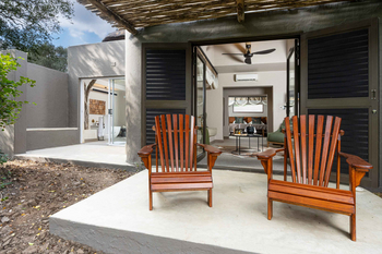 Sabi Sabi Bush Lodge: Patio