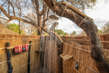 Tafika Camp: Outdoor Shower