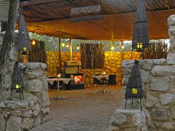Taleni Etosha Village: Restaurant