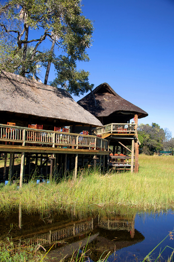 Gunn's Camp: Zwei Gebäudehälften