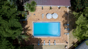 Ngorongoro Farmhouse: Swimmingpool