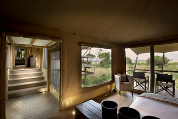 andBeyond Kichwa Tembo Tented Camp: Aufgang zum Bad