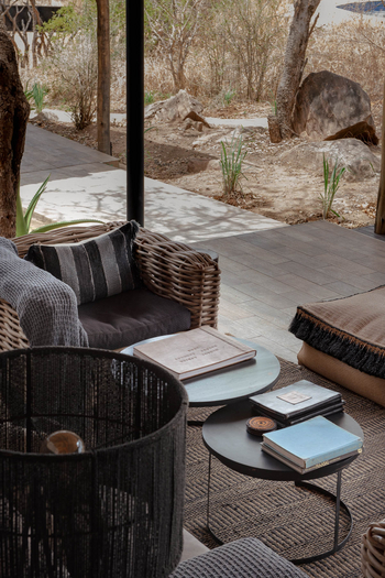 Nimali Tarangire Camp: Coffee Table