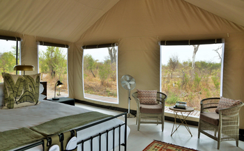 Nogatsaa Pans Chobe Lodge: Standard Tent