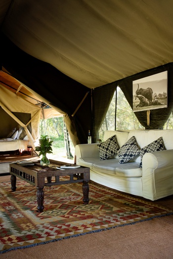 Serian Nkorombo Mobile: Sofa