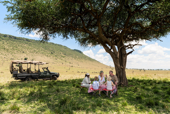 Angama Mara: Familie beim Picknick
