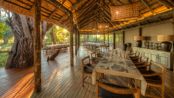 Camp Moremi: Zentrale Einrichtungen