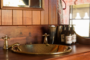 Duke's Camp: Waschbecken