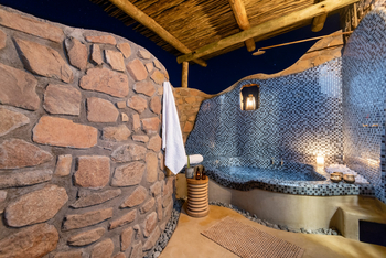 Hoodia Desert Lodge: Außenwanne