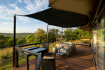 Lemala Kuria Hills Lodge: Private Terrasse mit Plunge Pool