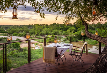 Dulini Leadwood: Treehouse Deck