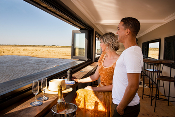 Etosha King Nehale Lodge Etosha King Nehale Lodge: Observation Hide