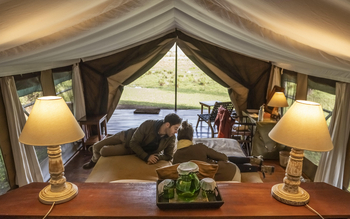 Little Governors' Camp Little Governors' Camp: Gäste auf ihrem Bett