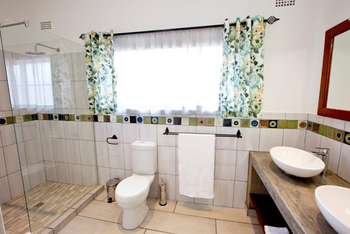 Pioneers Victoria Falls: Gästebad