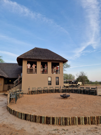 The Dune Camp: Außenansicht